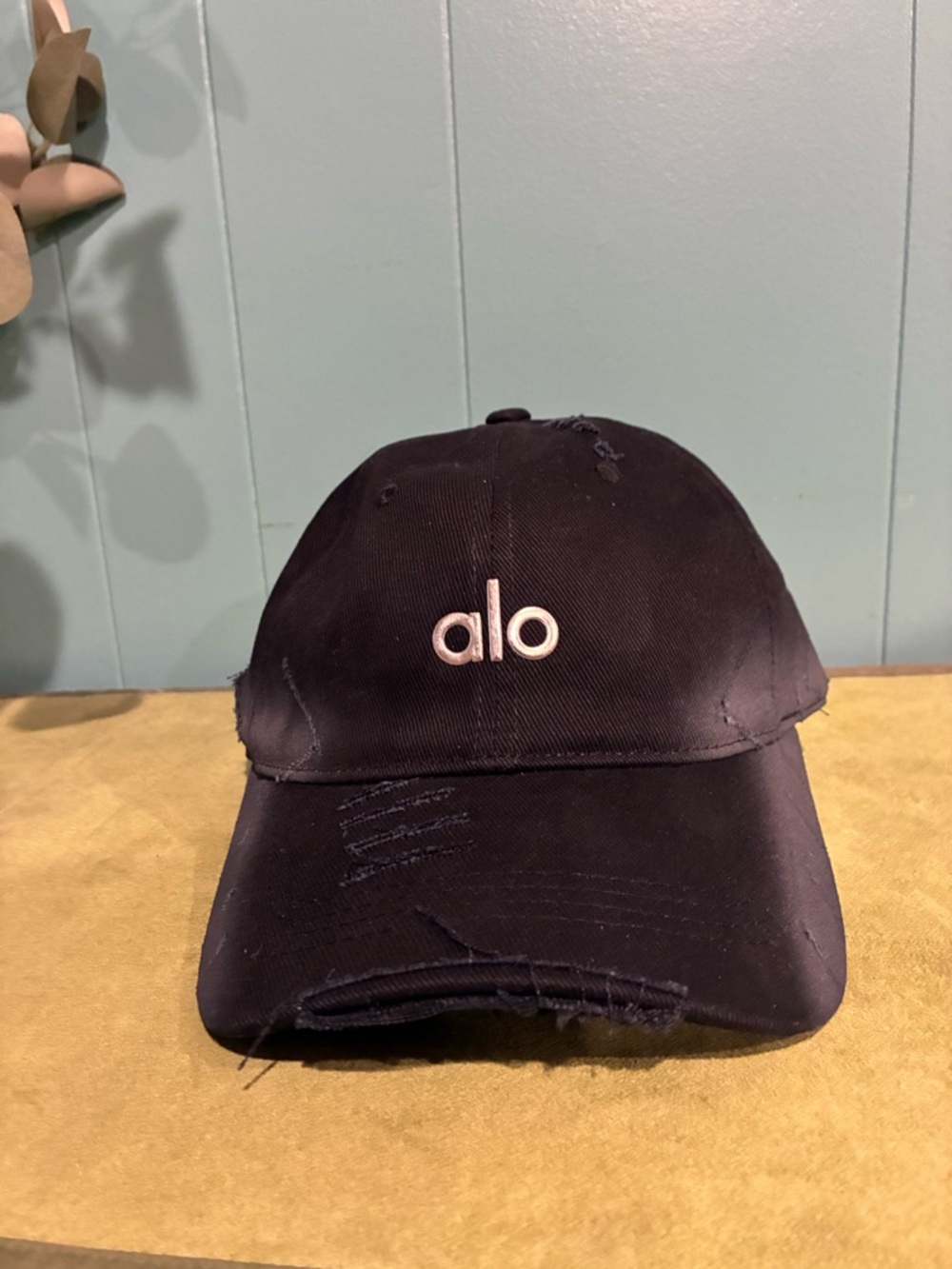 alo Embroidered Logo Distressed Baseball Cap - Black